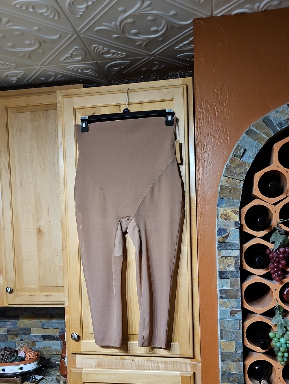 Shapellx Boot-Yeah MeshSmooth Butt-Lifting Capri High-Waisted Shapewear Tan NWT